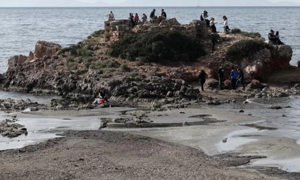 Άμπωτη: Το σπάνιο φαινόμενο που παρατηρείται στη χώρα μας